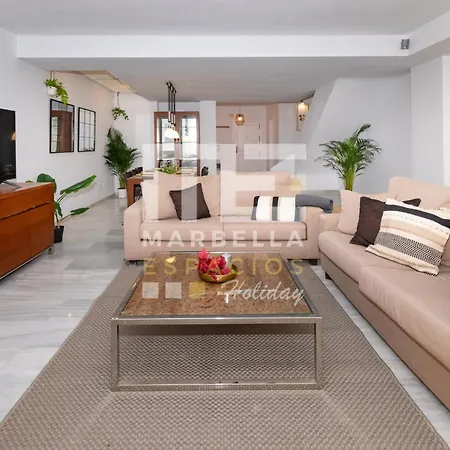 Town House 3 Beds In The Center Of Марбелья